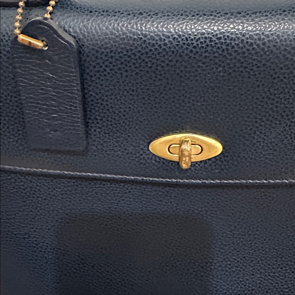 Vintage coach Madison Elegant navy pebbled Leather Handbag - Picture 9 of 10